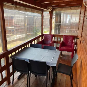  Camping Chalet